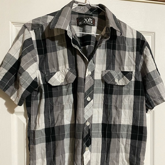 Boy’s Plaid Short-Sleeve Shirt - Picture 1 of 2